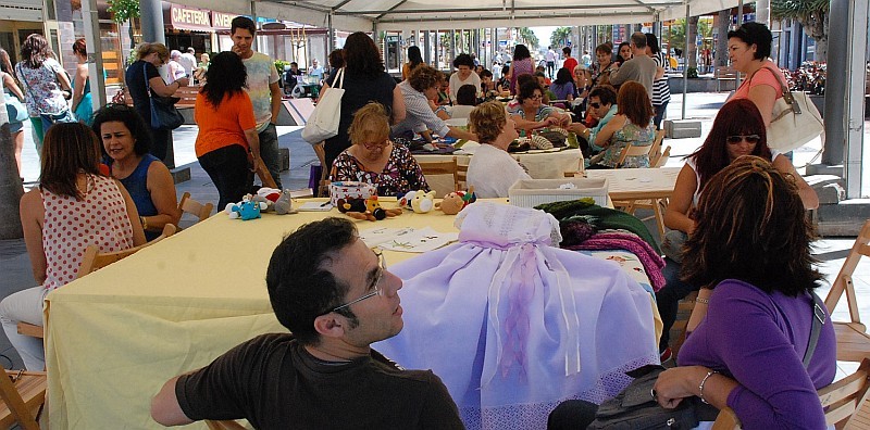 El movimiento vecinal se suma a la protesta contra el petr�leo 