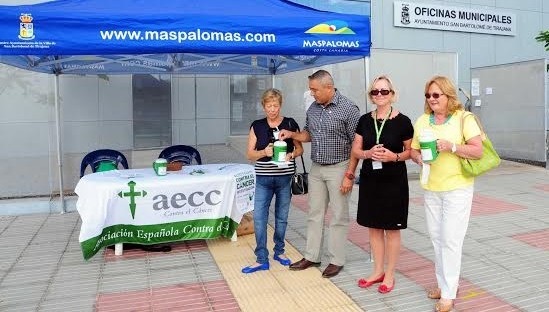 Maspalomas solidaria en la  cuestaci�n contra el c�ncer