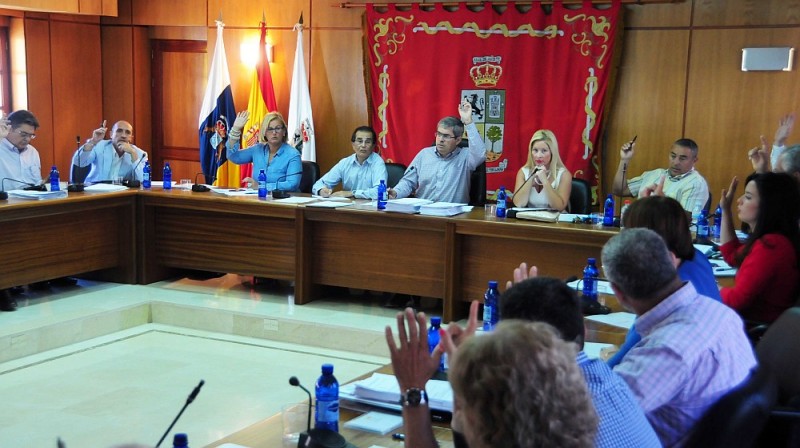 Tirajana apoya las demandas del sector tomatero isle�o