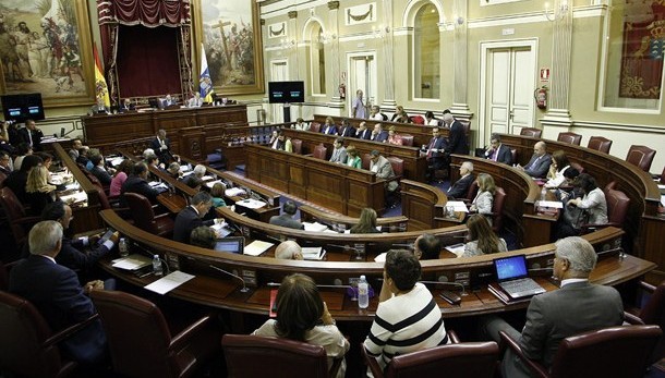 El Parlamento aprueba la 'ley antidesahucios' 