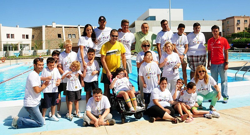 Maspalomas  clausura el curso de nataci�n escolar adaptada para discapacitados