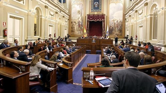 Canarias tercera comunidad donde m�s cobran los Diputados Auton�micos