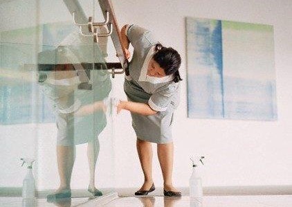 CCOO denuncia el abandono en la prevenci�n de riesgos laborales con el personal de limpieza 