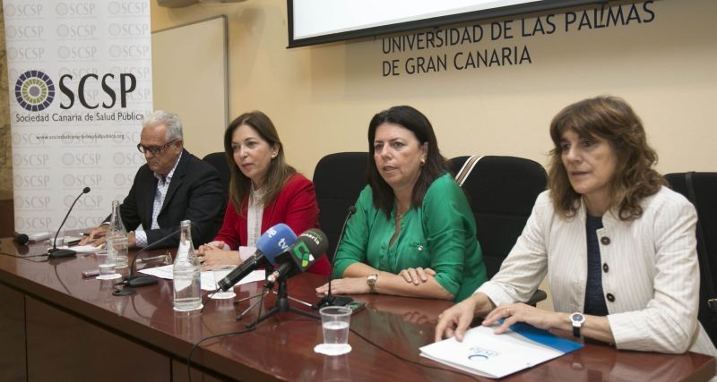 Br�gida Mendoza asiste a la presentaci�n del Informe SESPAS 2014 �Crisis econ�mica y salud�