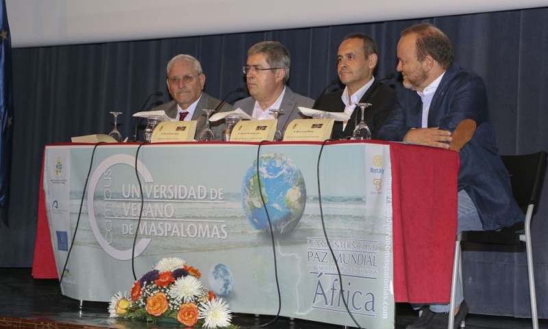 Maspalomas inaugura su Universidad de Verano como �Ciudad de la Paz�