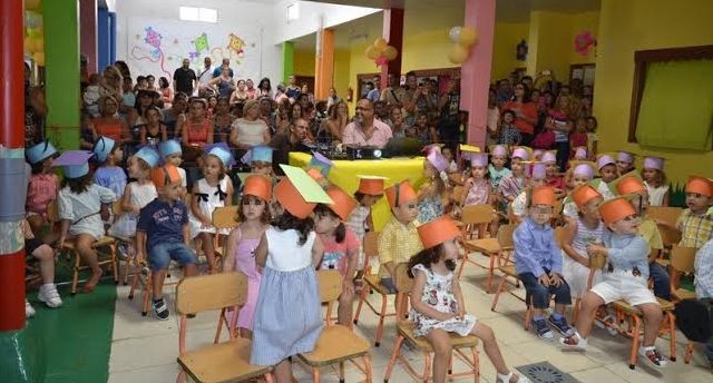Alumnos de las Escuelas Infantiles de San Bartolom� de Tirajana reciben su Orla