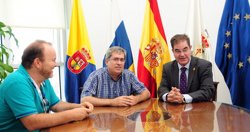 San Bartolom� y Arona coinciden en potenciar la accesibilidad en los destinos tur�sticos