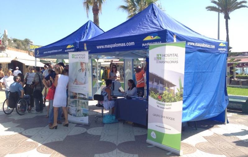 Hospitales San Roque eval�a  en Playa del Ingl�s el estado ocular de la poblaci�n