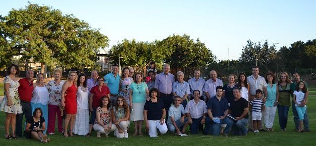 El Ayuntamiento brinda a Cercados de Ara�a presentar ampliamente el libro 