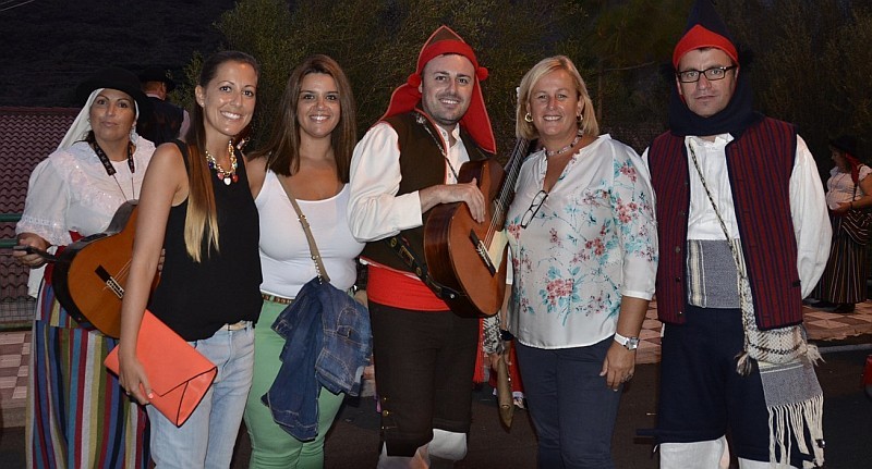 Cercados de Espino abre sus fiestas de Los Dolores con una caminata a Teror