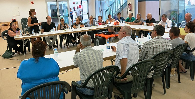 Santa Luc�a ense�a a las asociaciones vecinales a interactuar en las redes sociales  