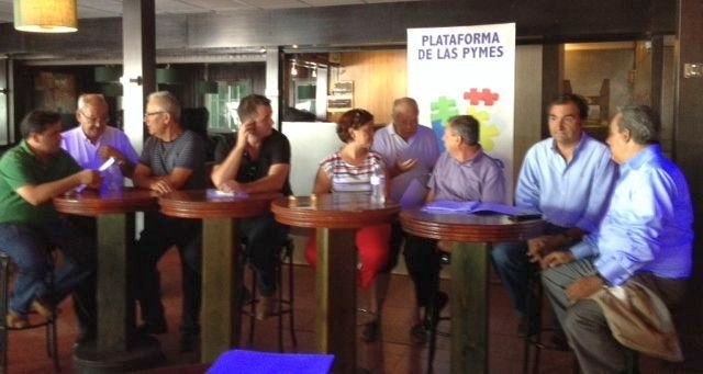 FECAO y UGT, denuncian que el  32% de los turistas que llegan a Canarias vienen con todo incluido.