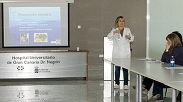 El Hospital Dr. Negr�n dedica un Aula de Pacientes al c�ncer de mama