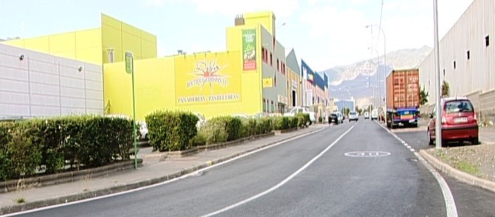 Ag�imes finalizan obras de asfaltado del Pol�gono Industrial de Arinaga