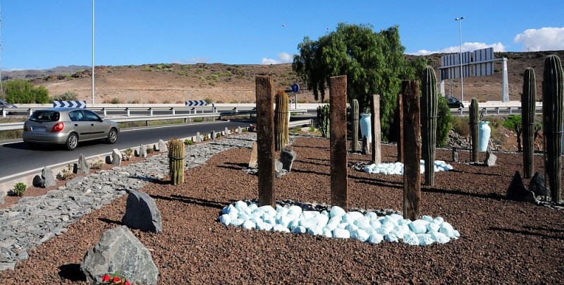 El Ayuntamiento adecenta el enlace  de Bellavista con la Autopista GC-1