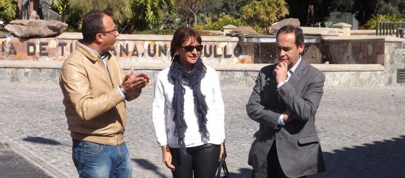Antonio Hern�ndez Lobo visita las obras que el Cabildo ejecuta en Santa Luc�a