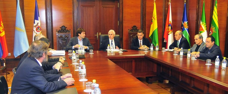 El Gobierno no aportar� dinero en 2016 para concluir la primera fase de la carretera de La Aldea