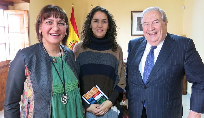 Dunia Gonz�lez reclama ante el Diputado del Com�n, plazas de FP para Santa Lucia 