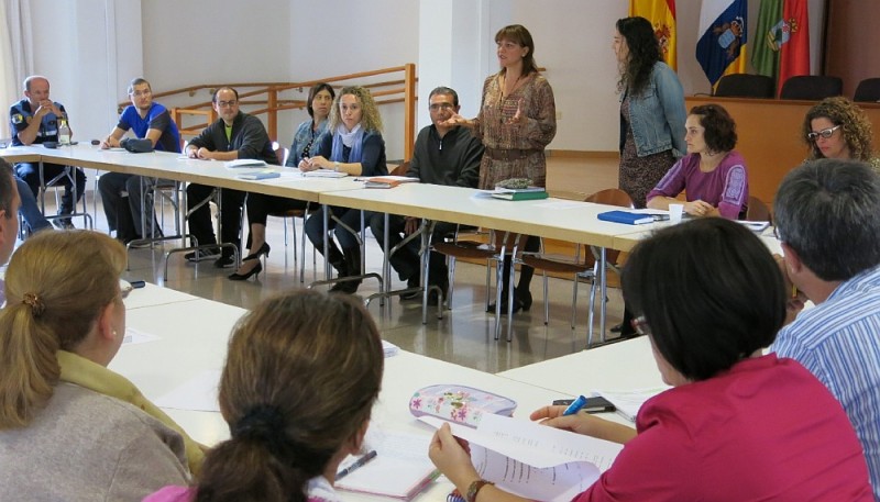 Santa Luc�a ayuda 24 colegios con 222.500 euros 