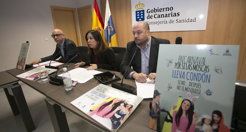 Carnaval: �Por si las moscas...lleva un cond�n� 