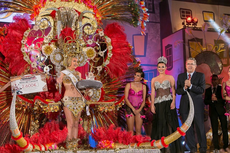 Estefan�a Susana Gonz�lez Reina del CanCarnaval de Maspalomas