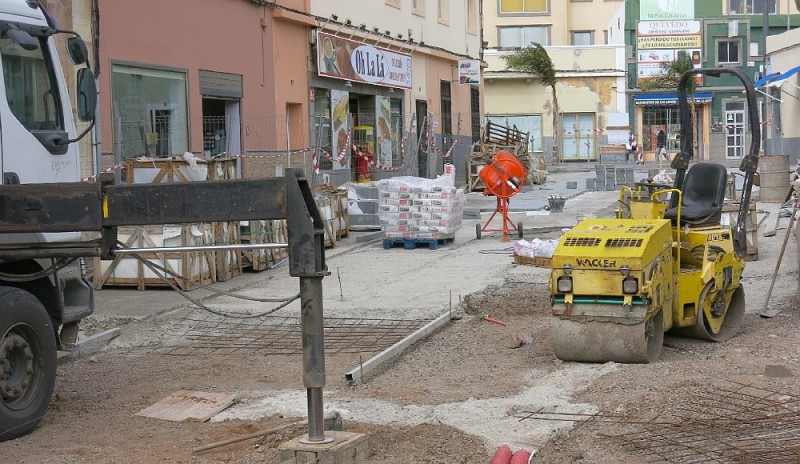 Comienza la integraci�n de nueve calles transversales de Vecindario 