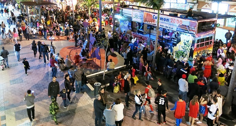 El Carnaval de Calle se concentra tres d�as en la zona peatonal de Vecindario  