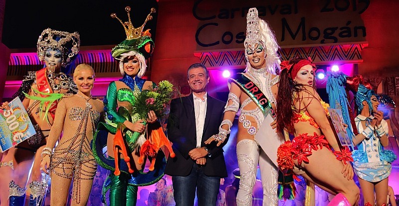 Drag Acrux  reinona del antiguo Egipto del Carnaval de Mog�n