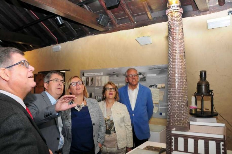 Maspalomas seguir� a Telde en la Exposici�n de los 125 a�os de historia del Faro.
