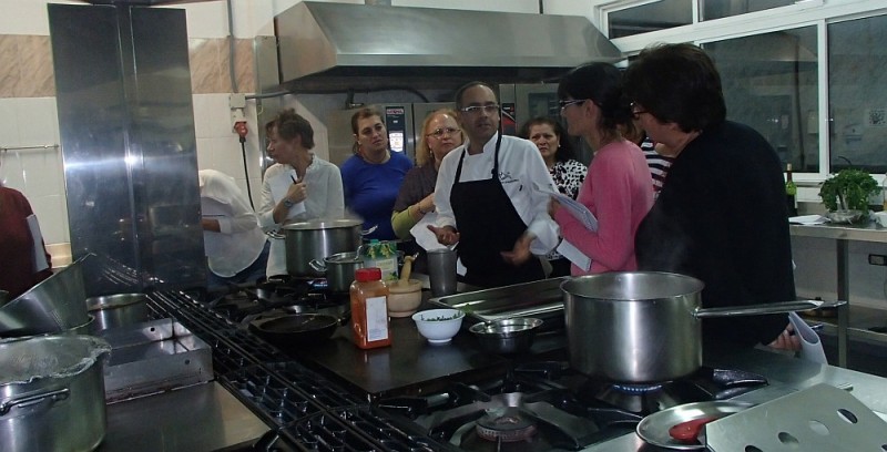 Las jornadas gastron�micas  de Pancho Guerra repletan el aforo del restaurante del IES Faro