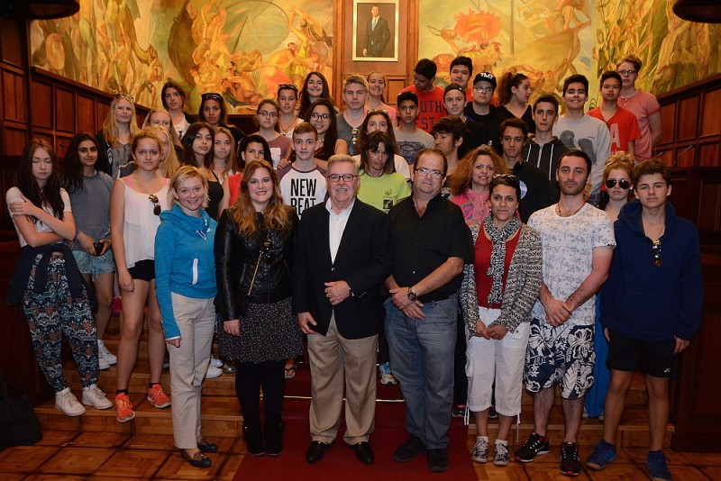 Jos� Miguel Bravo de Laguna recibe a estudiantes europeos del programa Erasmus