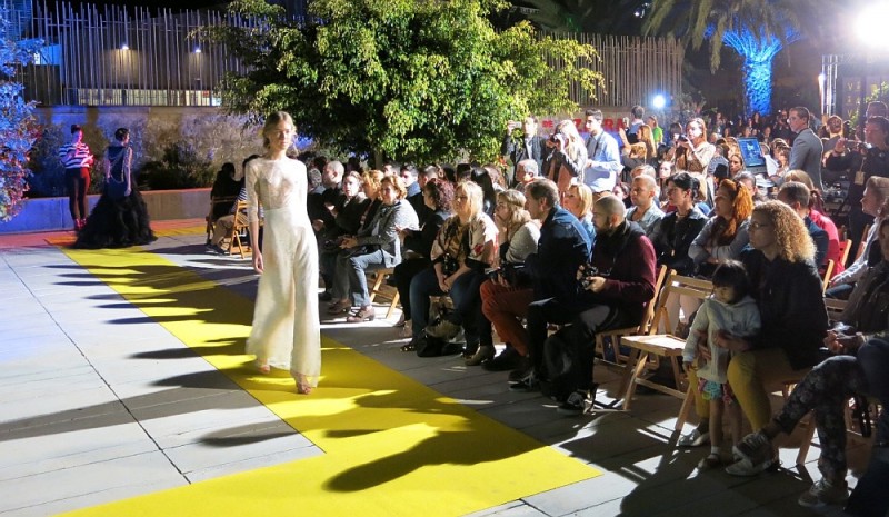 El �Y� Young Fashion, con 20 creadores, convierte La Zafra en una pasarela de moda    