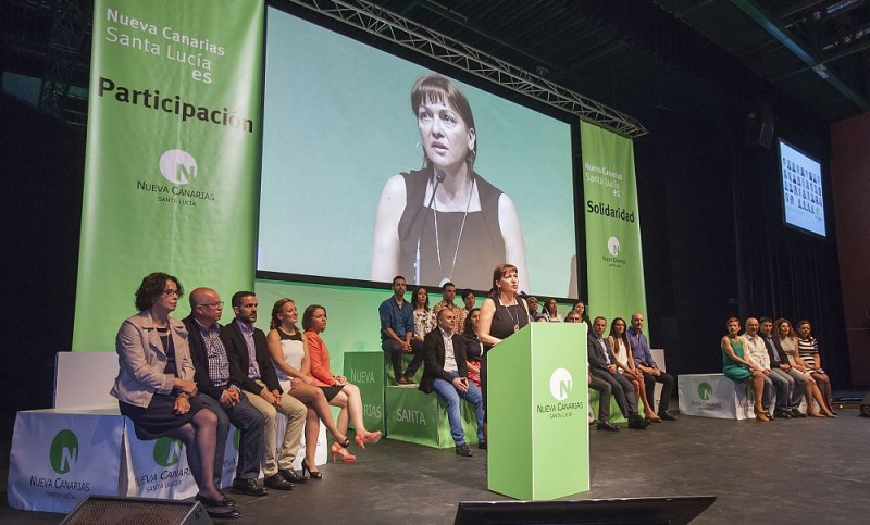 Dunia Gonz�lez presenta a su equipo