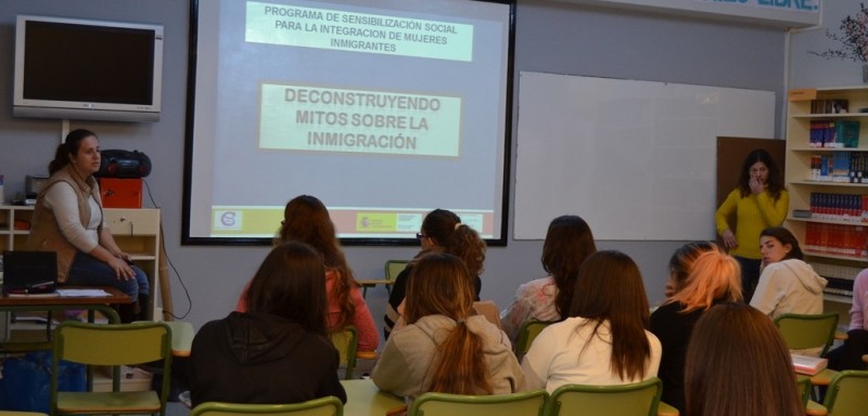Ag�imes pone en marcha un programa de �Sensibilizaci�n Social para la Integraci�n de Mujeres Inmigrantes� 