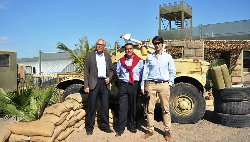 Melchor Cam�n y Ram�n Su�rez conocen la oferta de ocio de Gran Canaria de cara al verano