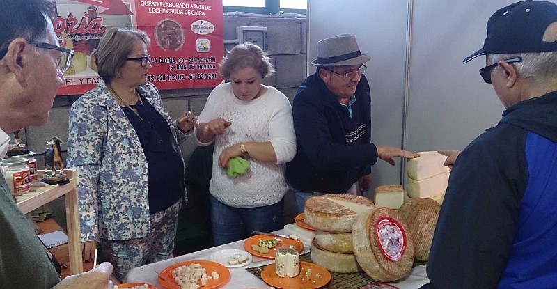 Quesos y vinos de Tirajana en la IV Feria de San Mateo