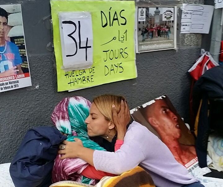 La diputada Noem� Santana releva en la huelga de hambre rotatoria a la madre saharaui Takbar Haddi