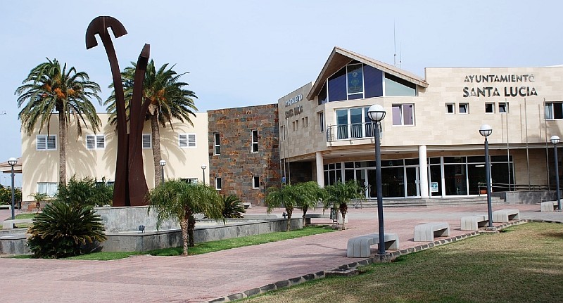 Santa Luc�a abre la bolsa de empleo 