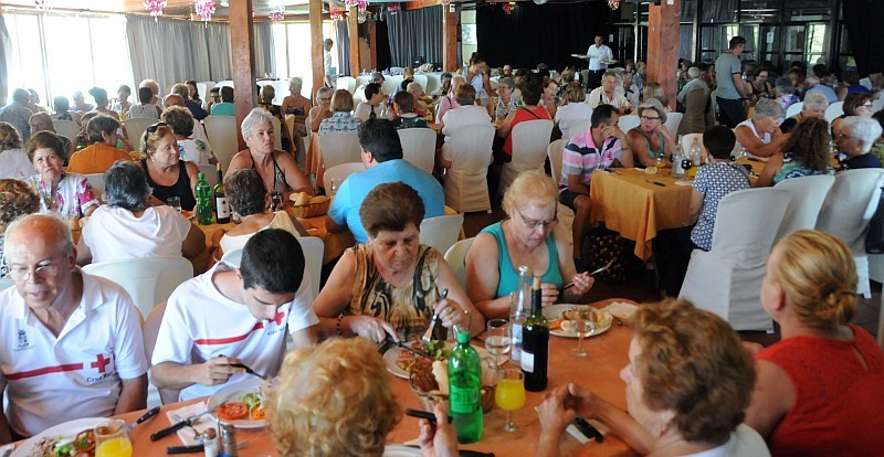 Mayores de San Bartolom� cerraron en el Aeroclub un a�o de actividades