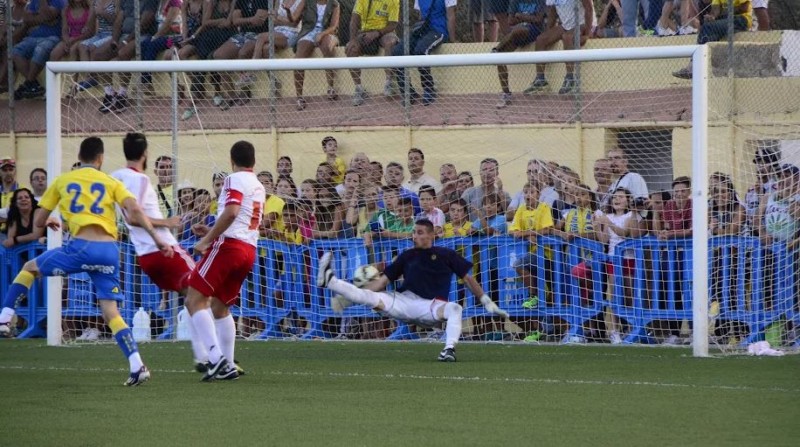 La UD Las Palmas da un toque de Primera a las fiestas de Tunte   