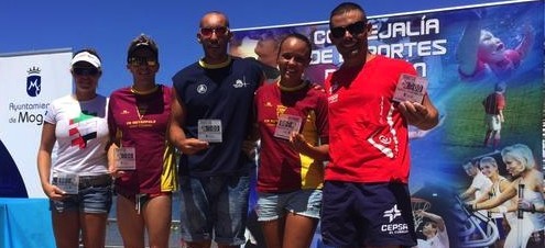 Daniel S�nchez y Ver�nica Navarro ganan la IX Traves�a Taurito-Playa Mog�n   