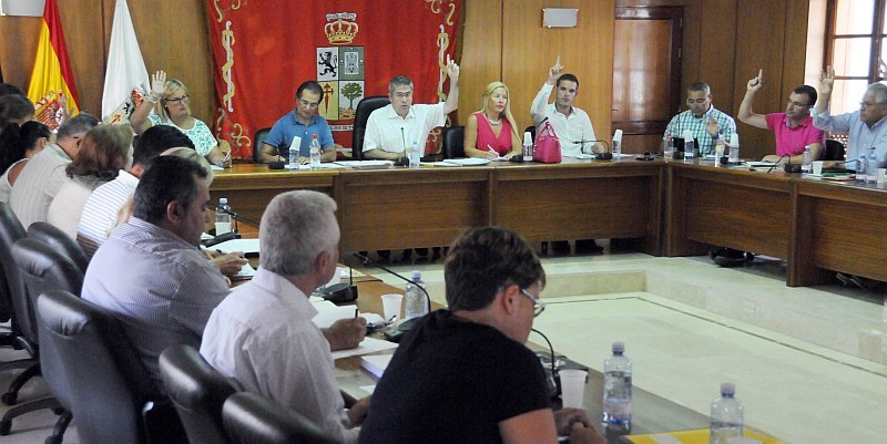 El Ayuntamiento busca soluciones al terreguero que afecta al Castillo