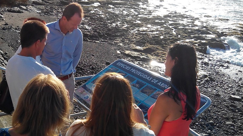 Arinaga extrena paneles informativos sobre especies protegidas