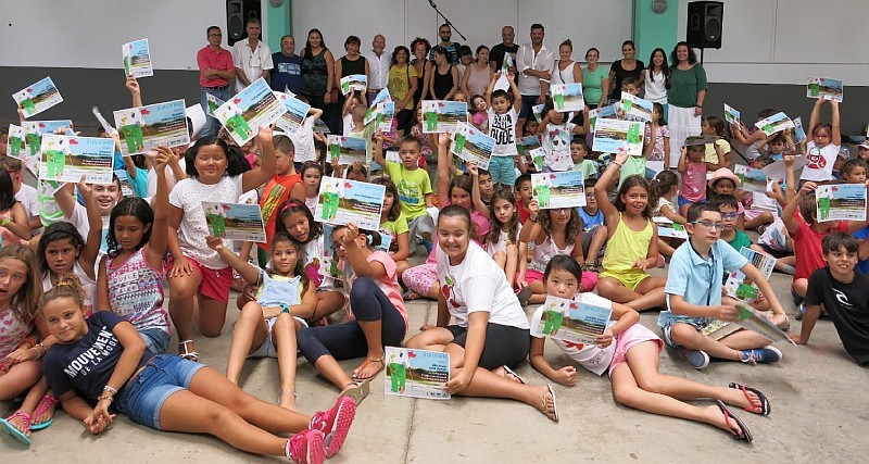 Diplomas y la fiesta de la espuma pone fin al IX Campus Creativo de Verano Ateneo