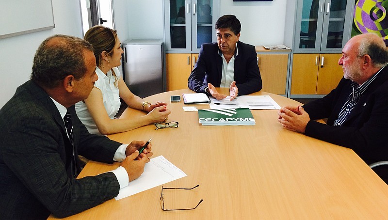 El Cabildo solicita colaboraci�n a Cecapyme para aflorar el empleo sumergido 