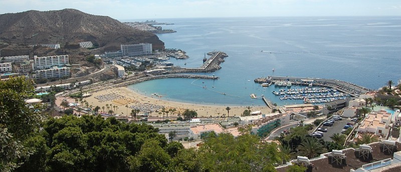 Garantizado el abastecimiento de agua en Playa de Mog�n