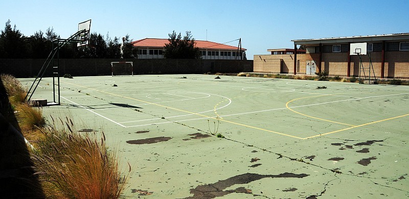 Adjudica  el acondicionamiento y mejora del Polideportivo de Juan Grande