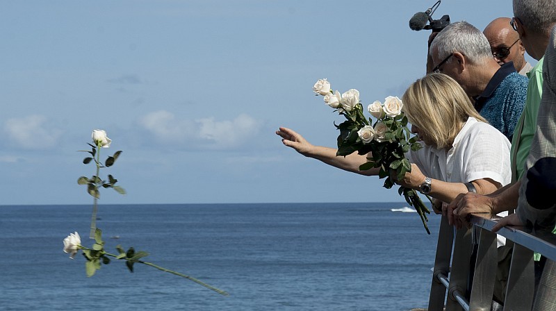 Gran Canaria rinde homenaje a las v�ctimas del vuelo JK5022 de Spanair