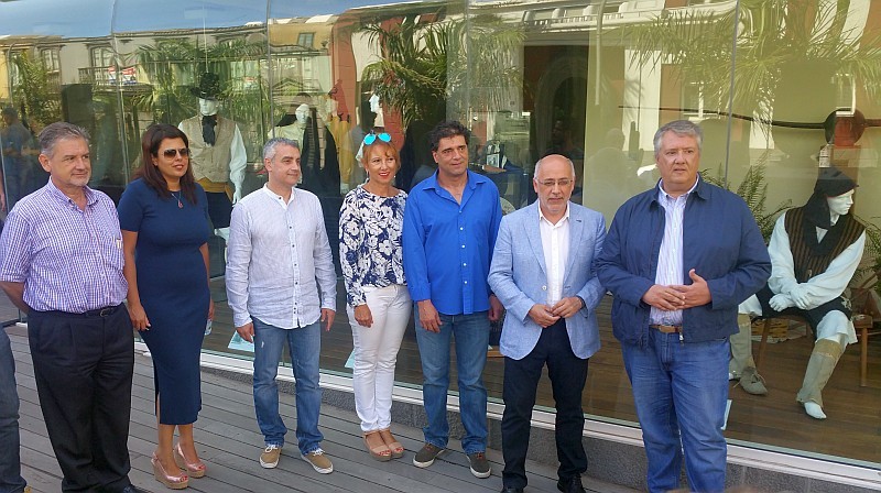 Morales invita a disfrutar del universo tradicional canario del Cabildo 