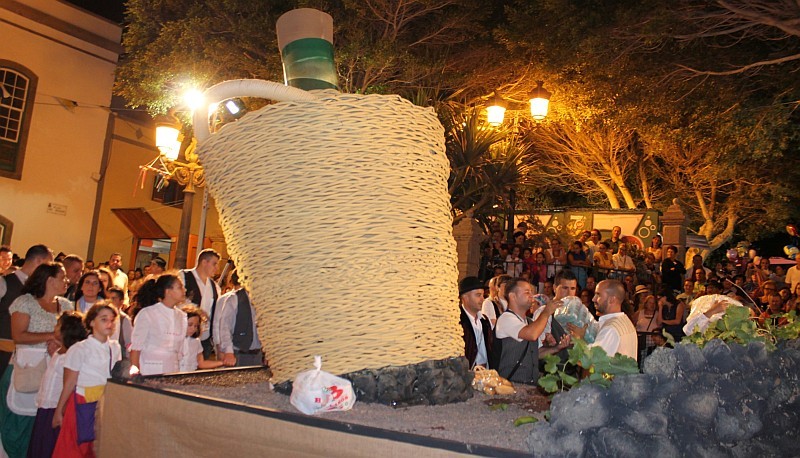 La carreta �Garraf�n de Vino de Ag�imes� representar� al municipio de Ag�imes en la Romer�a de Teror